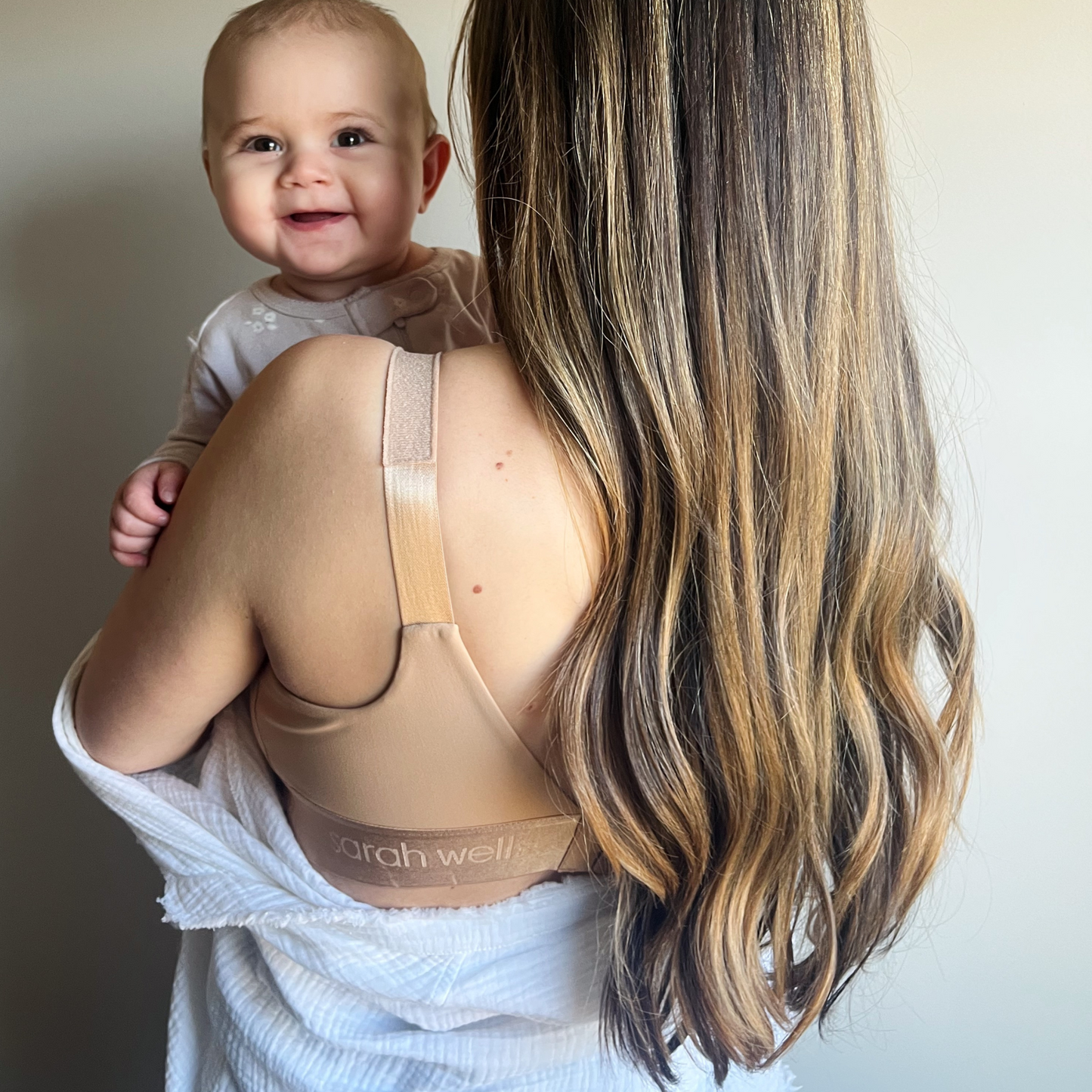 Women's Journey by Sarah Wells Hands Free Pumping + Nursing Bra