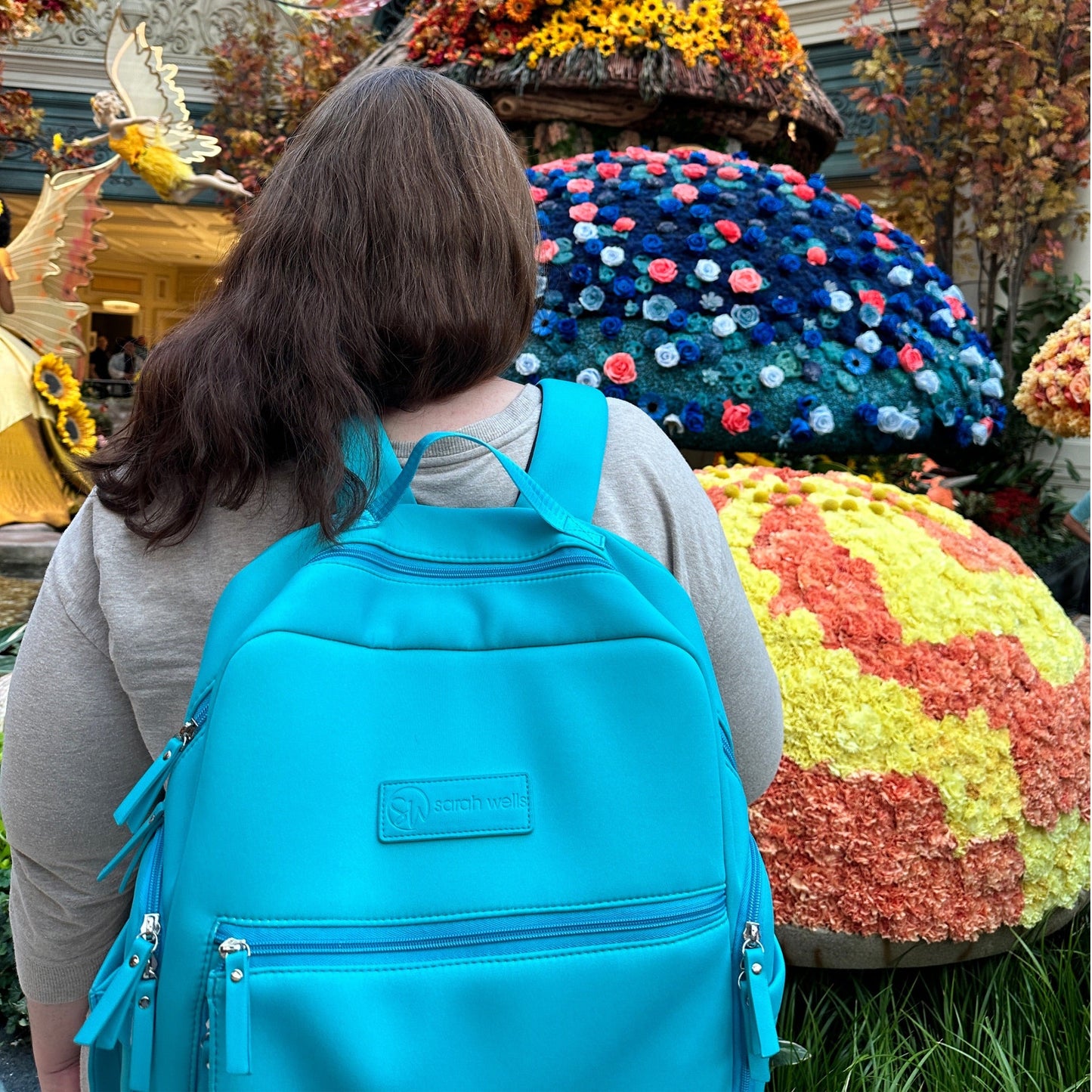 Fiona Breast Pump Backpack – Neoprene, Machine Washable Bag with Insulated Storage, Laptop Sleeve & Straps – Hands-Free for Work & Travel